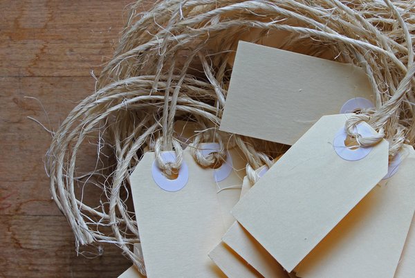 Étiquettes soldes jaune 24x16cm : la clé de vos promotions efficaces